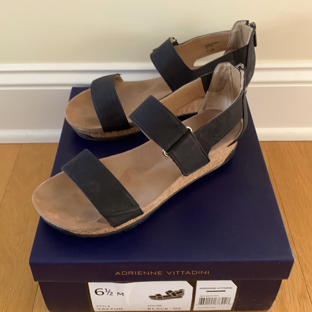 Adrienne Vittadini Taurus black sandals